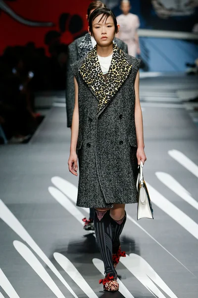 Look 40